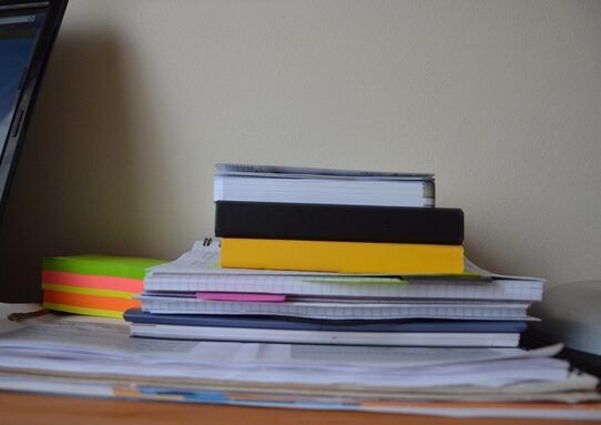 papers-262731_1280.jpg